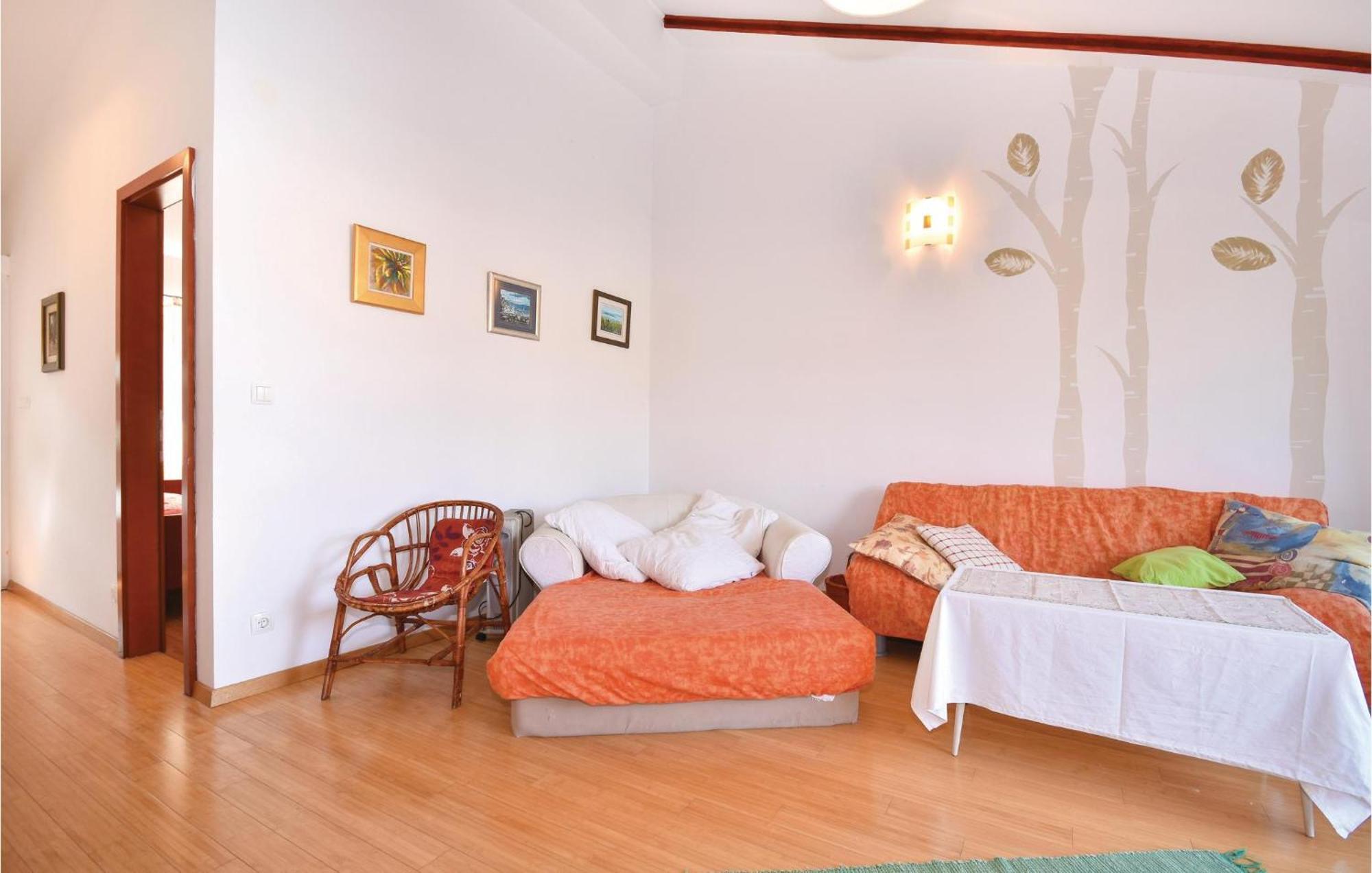 2 Bedroom Gorgeous Apartment In Stomorska Extérieur photo